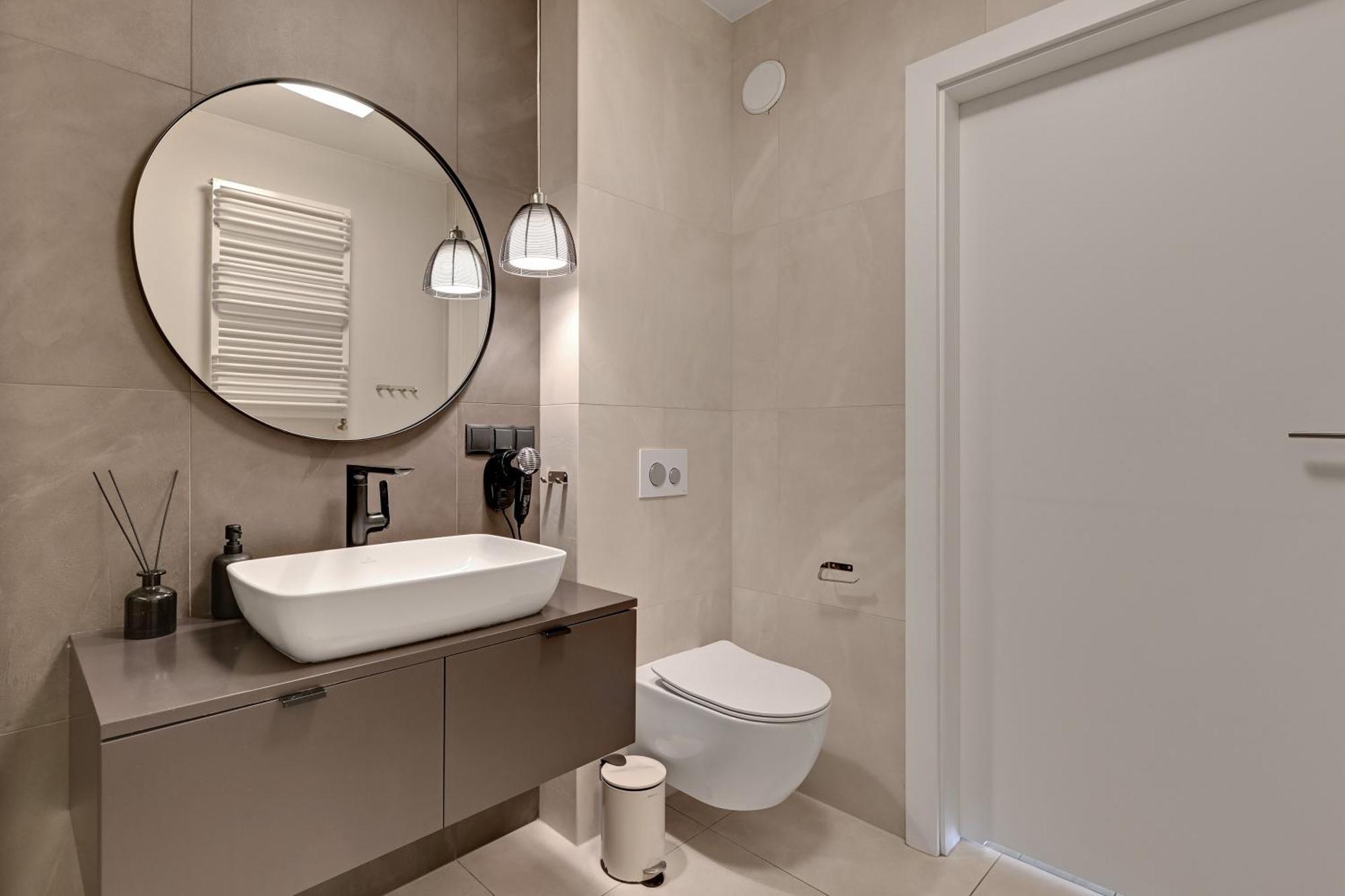 Waterlane Island - Riverview Pool, Spa, Gym & Parking By Downtown Apartments กดัญสก์ ภายนอก รูปภาพ